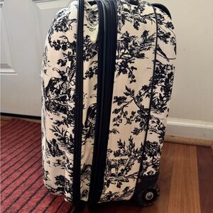 Black and White Toile Print Rolling Suitcase